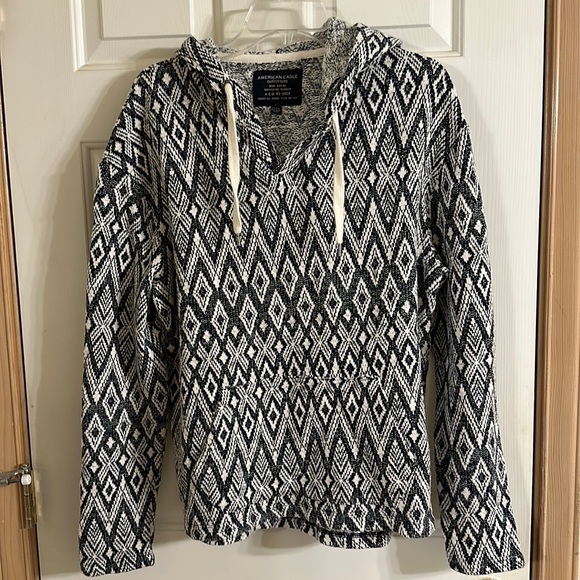 American Eagle Outfitters Other - American eagle poncho style drawstring hoodie- like new